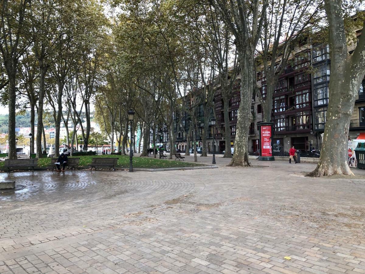 Apartamento Minimalista En El Corazon De Bilbao Zewnętrze zdjęcie